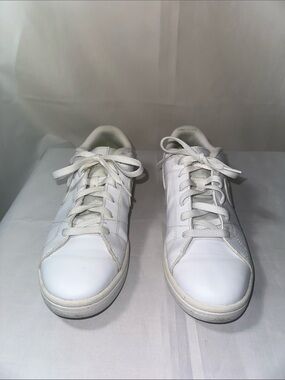 Nike Court Royale 2 Triple White Women’s Sneakers Size 8.5